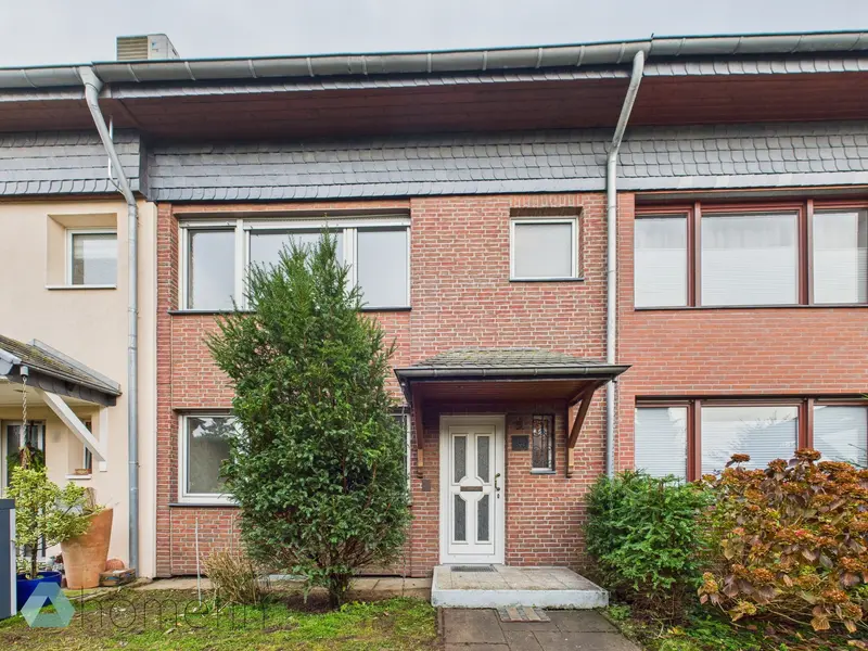 Frontansicht, Reihenmittelhaus in Monheim am Rhein