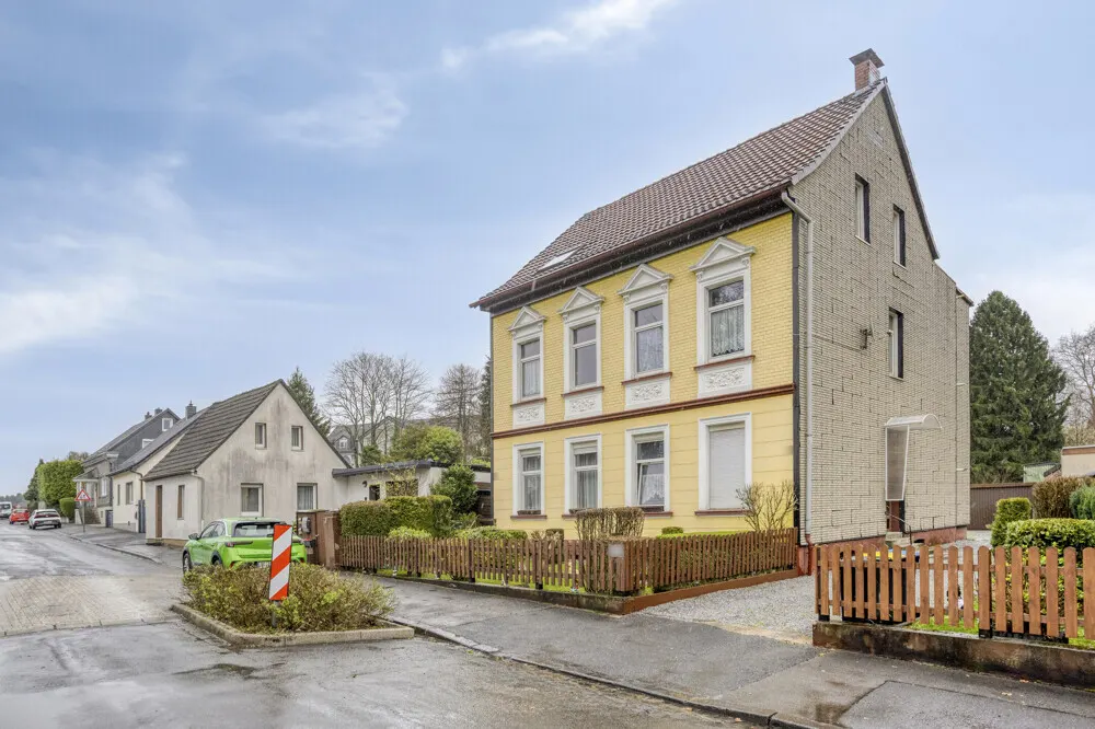 Haus, Mehrfamilienhaus in Solingen-Merscheid