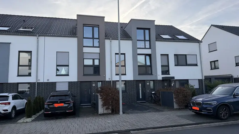 Hausansicht, Reihenmittelhaus in Wesseling-Keldenich