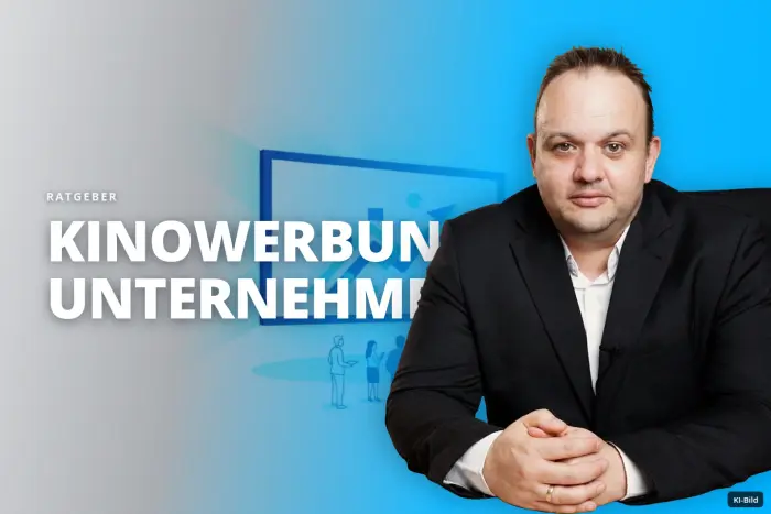 Fünf Personen diskutieren ein steigendes Diagramm auf einem großen Bildschirm.