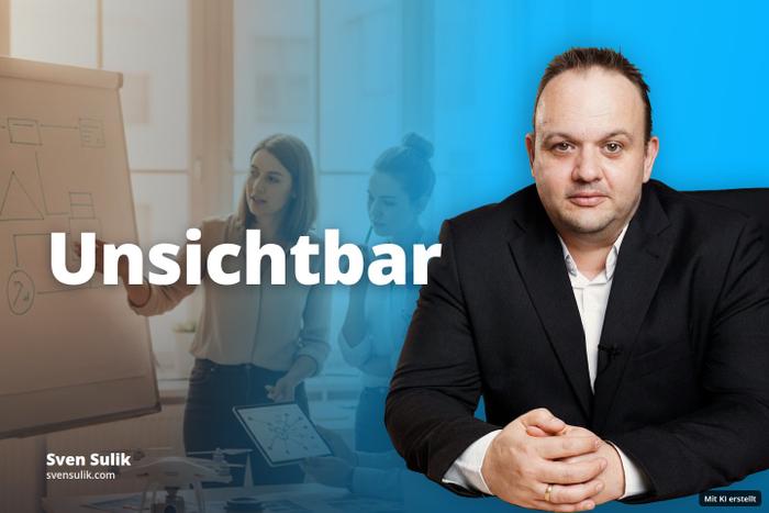 Drei Personen diskutieren im Büro Diagramme an einer Tafel und auf einem Tablet.